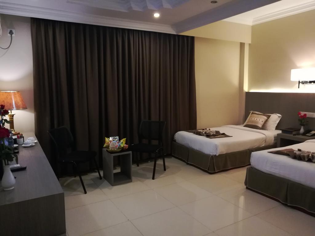 Golden Hill Hotel - Lashio Eksteriør billede