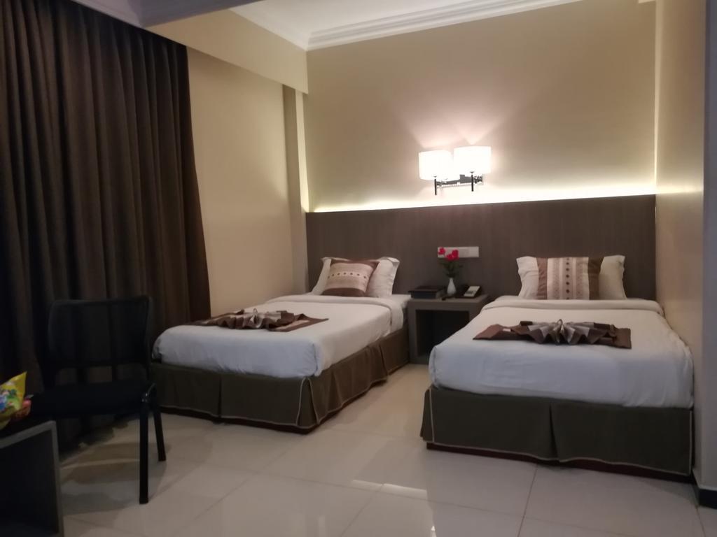 Golden Hill Hotel - Lashio Eksteriør billede